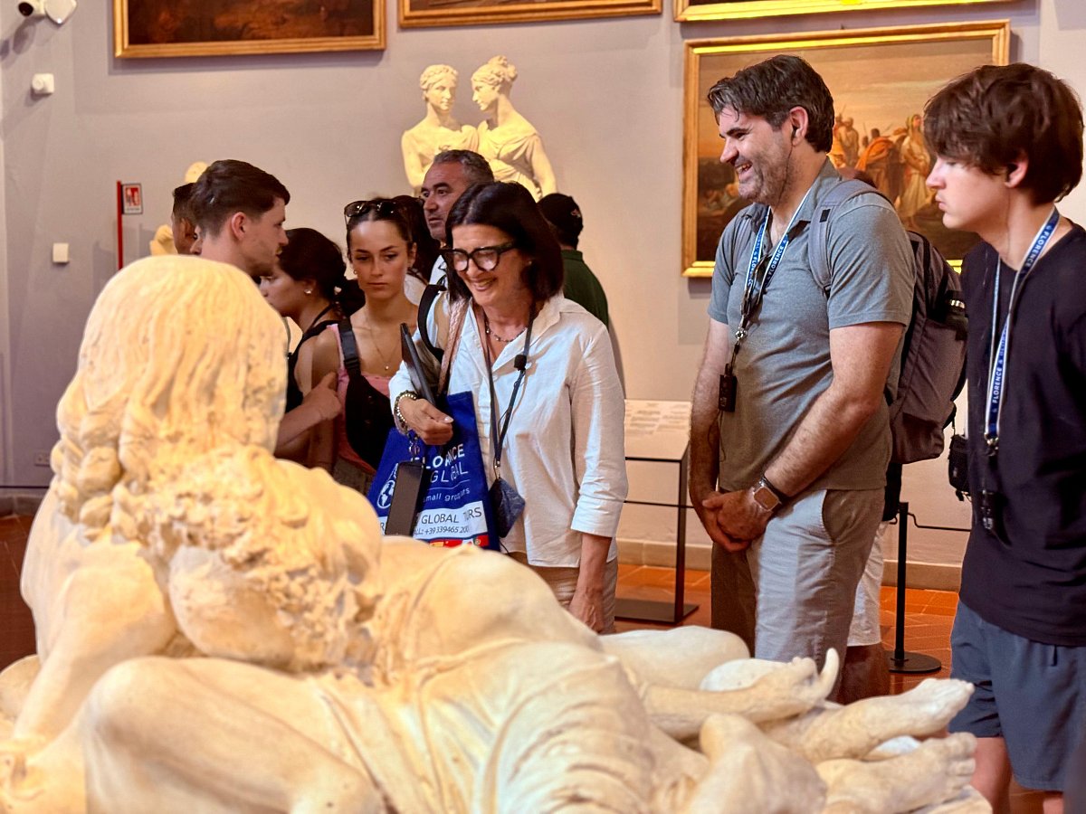 フィレンツェ：ウフィツィ美術館とアカデミア美術館 小規模グループ