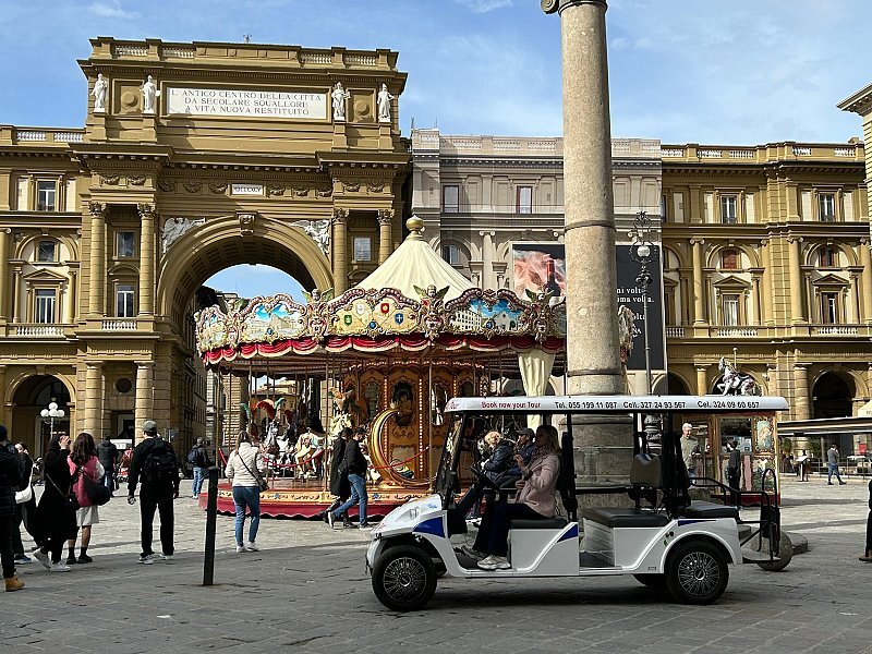 Florence: Golf Cart Tour with Panoramic Views